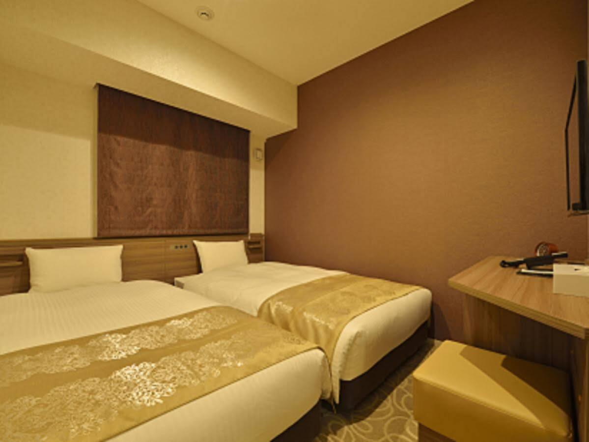 Hotel Axia Inn Sapporo Susukino Bagian luar foto